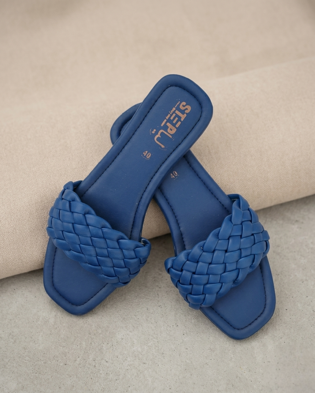 WOMENS PLAIN REXINE FLATS