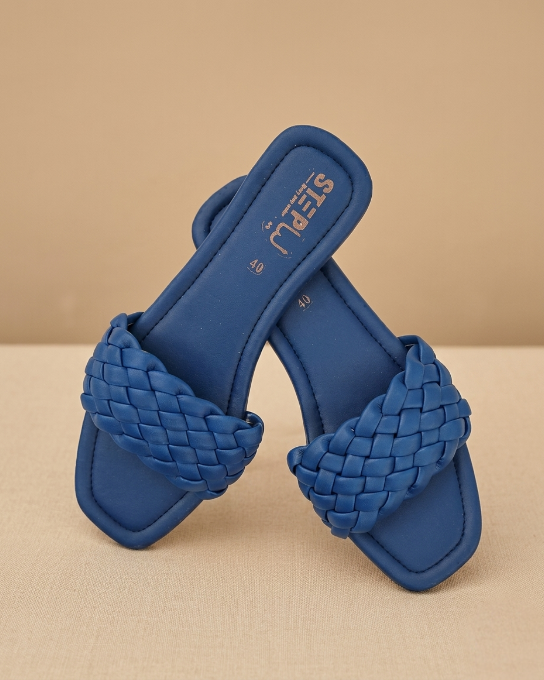 WOMENS PLAIN REXINE FLATS
