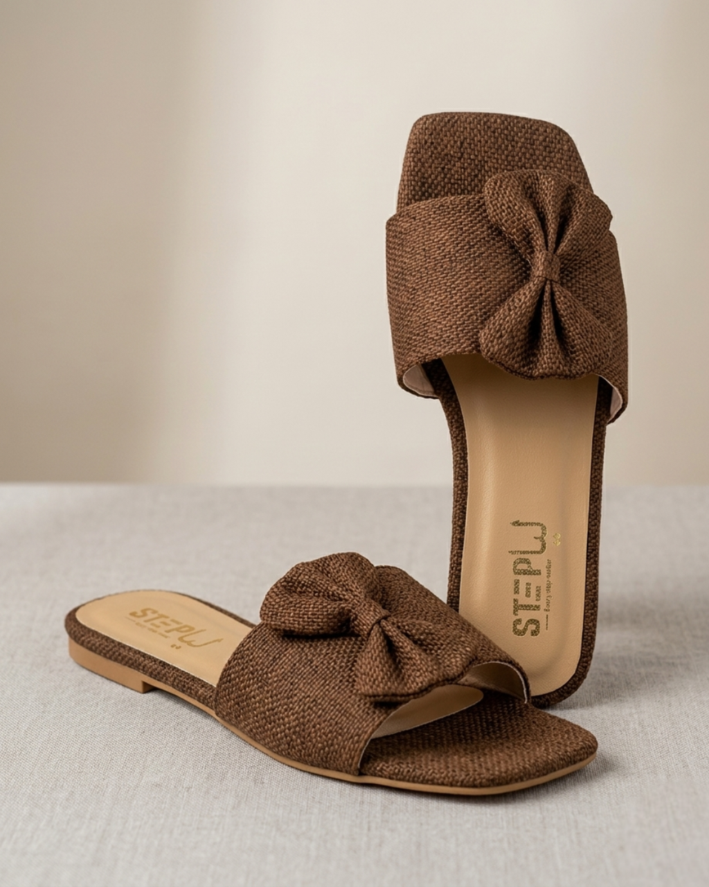 WOMENS PLAIN LEATHER FLATS