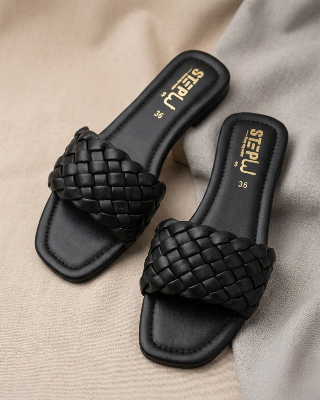 WOMENS PLAIN REXINE FLATS