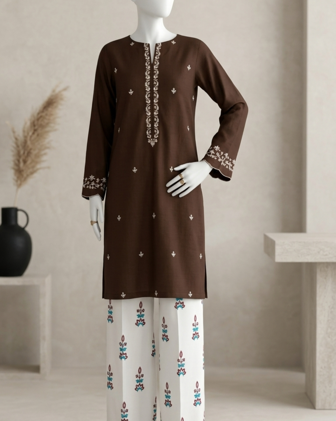 3PCS UNSTITCHED LAWN EMBROIDERED SUIT