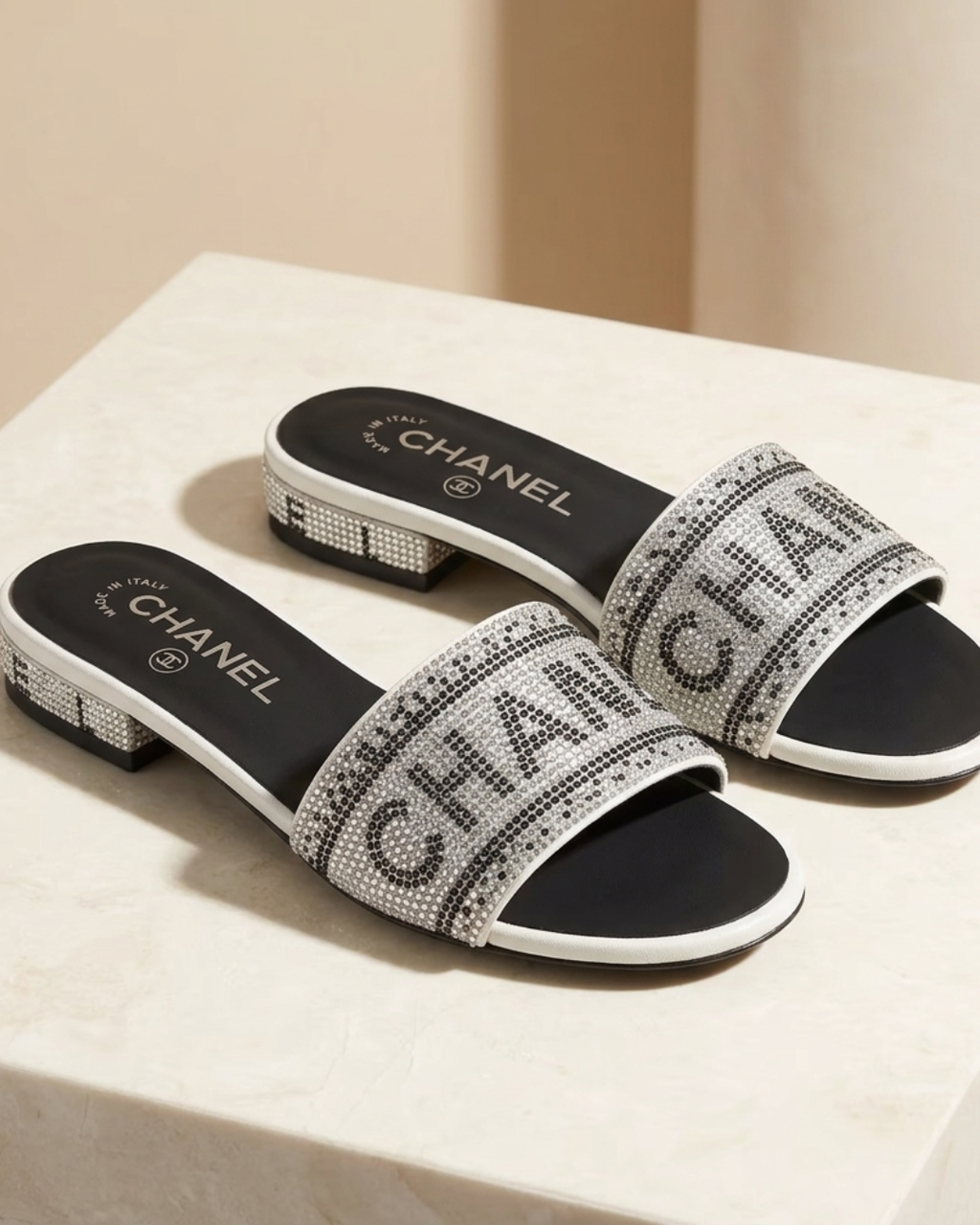 WOMENS PLAIN LEATHER FLATS